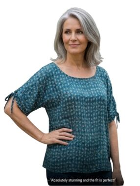 "Xhilaration" Ladies (L) Beautiful Teal Short Sleeve Boxy Blouse